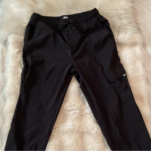 DKNY•Black Cargo Pocket Drawstring Pants•L - Picture 6 of 13